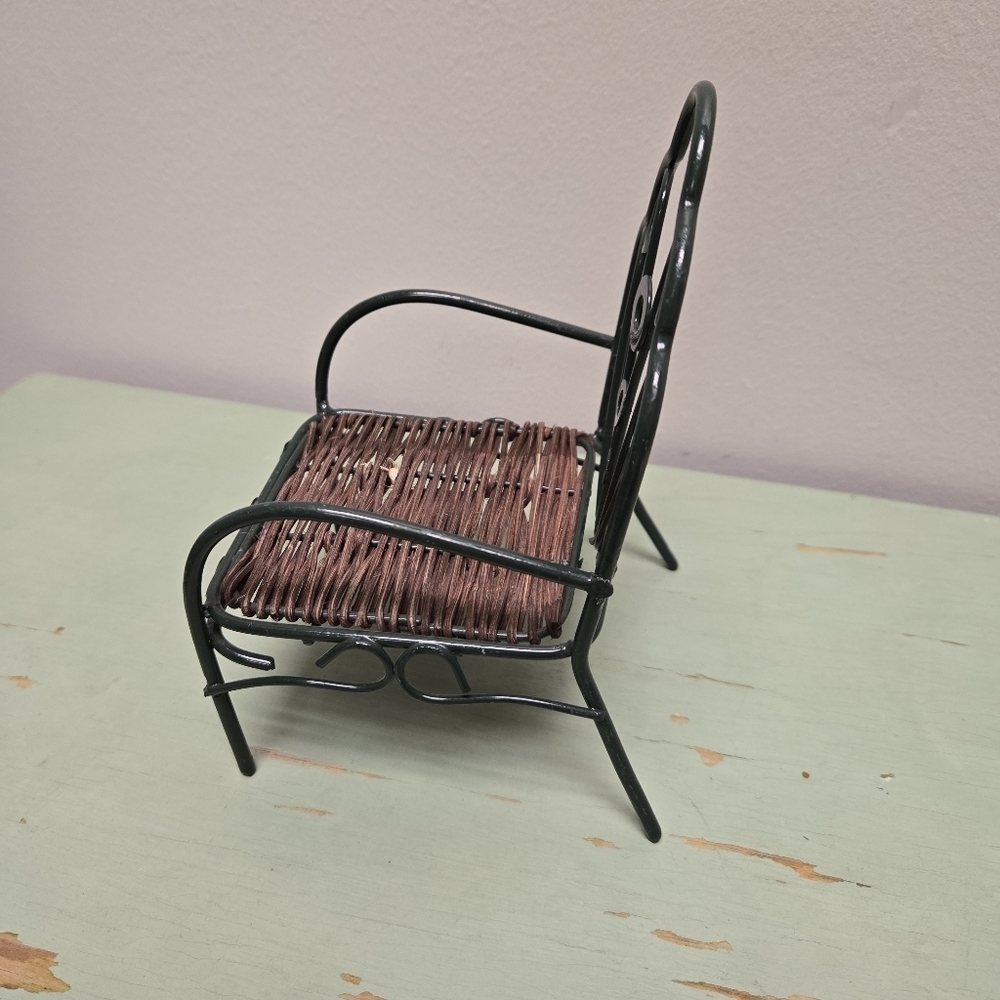 Miniature Green Metal Wicker Doll Bear Chair by Boyd's Collection - Picture 4 of 8